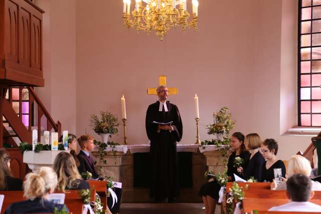 Konfirmation der Kirchengemeinde Coppengrave in der St. Maternuskapelle