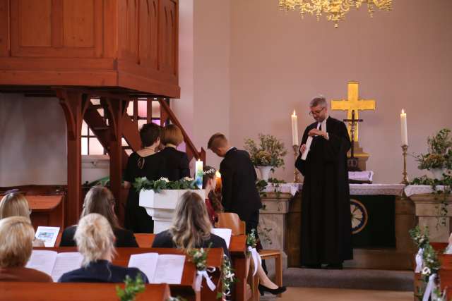 Konfirmation der Kirchengemeinde Coppengrave in der St. Maternuskapelle