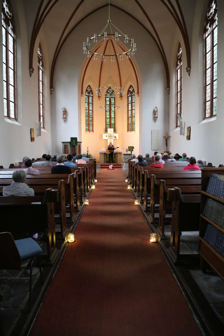 Engelkonzert mit Caroline Berndt-Uhde in der Kirche in Grünenplan