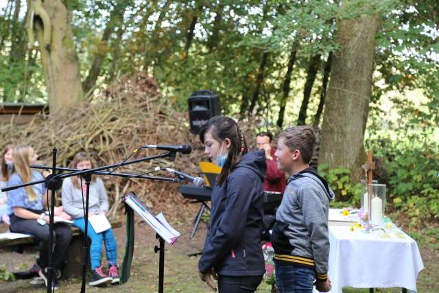 Begrüßungsgottesdienst der Konfirmanden an der Köhlerhütte