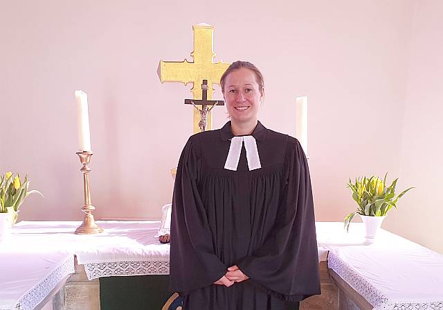 Pastorin Inga Leicher - Erster Gottesdienst in der Kirchengemeinde Coppengrave