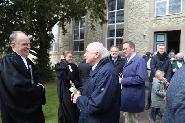 Landesbischof Meister besucht die Kirchengemeinde Duingen