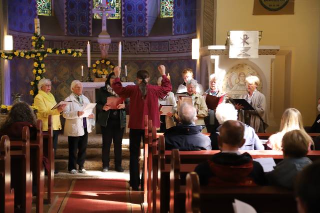 Ostermontag mit Chor in der St. Franziskuskirche