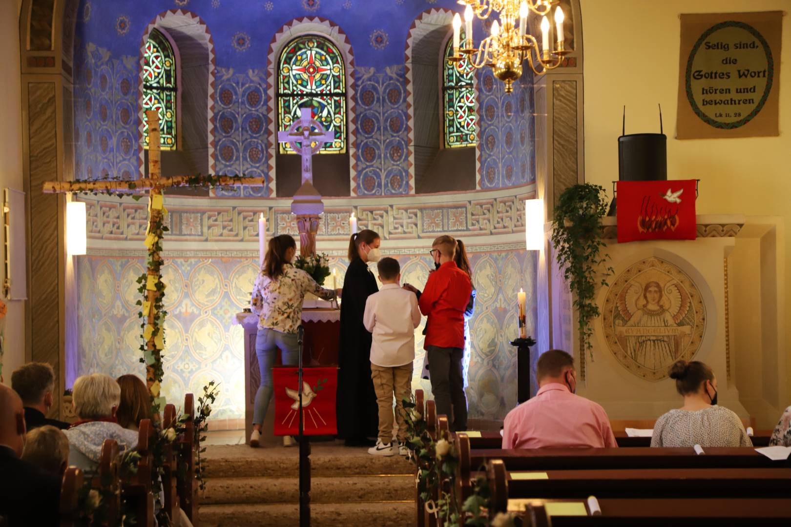 Abendmahlsgottesdienst der Konfirmanden in der St. Franziskuskirche