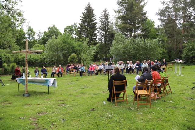 Himmelfahrtsgottesdienst am Humboldtsee mit viel Gesang