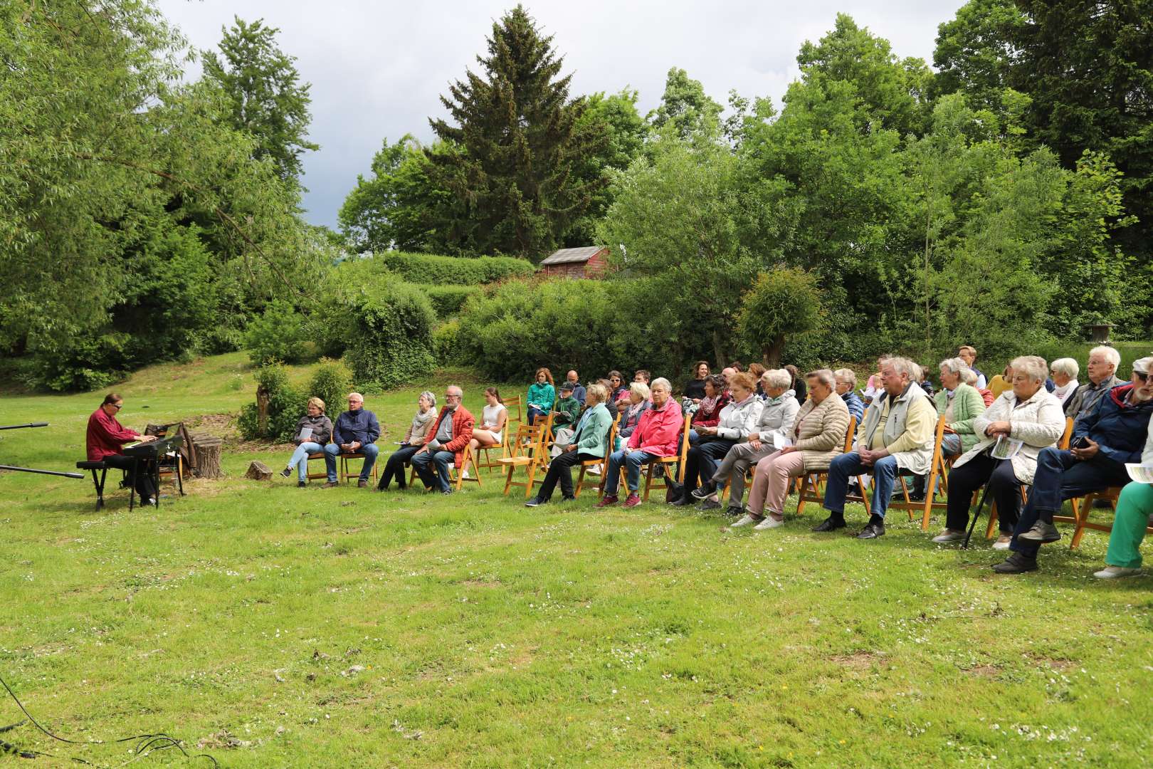 Himmelfahrtsgottesdienst am Humboldtsee mit viel Gesang