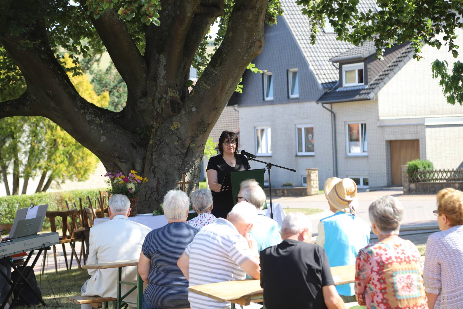 Sommerkirche im Rahmen des Familienfestes der Feuerwehr Coppengrave