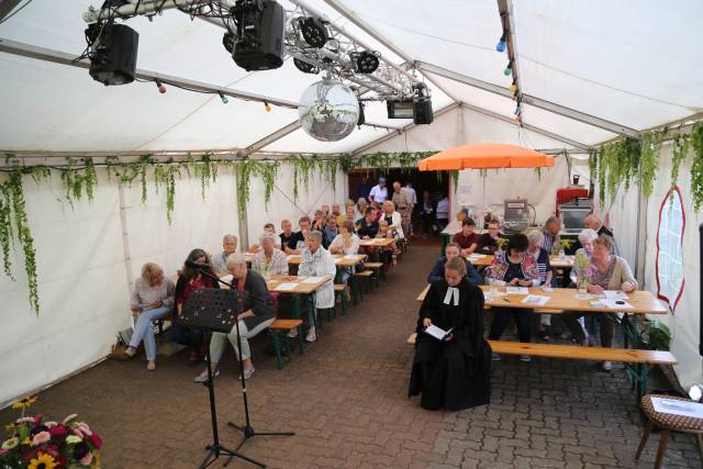 5. Sommerkirche im Rahmen des Dorffestes in Fölziehausen