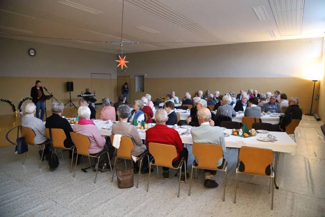 Adventskaffee der Senioren in Coppengrave am 2. Advent