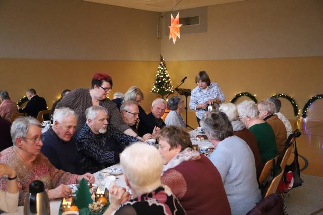 Adventskaffee der Senioren in Coppengrave am 2. Advent