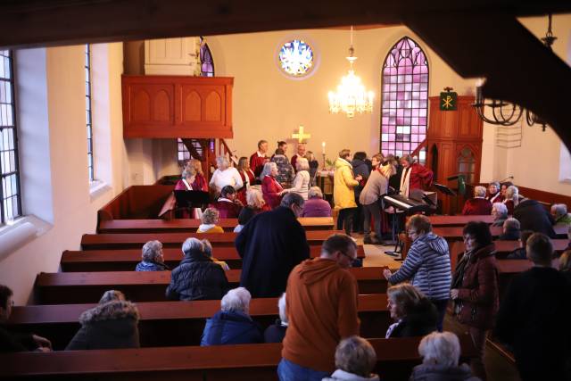 Gospelkonzert "Young Voices and Gospel" in der Weenzer St. Maternuskapelle