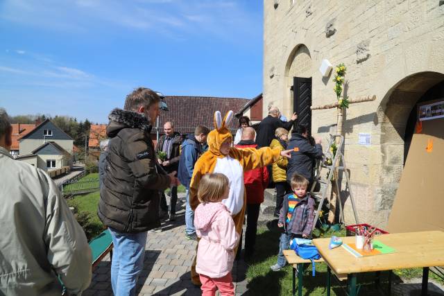 Osterfestgottesdienst mit Osteraktionen