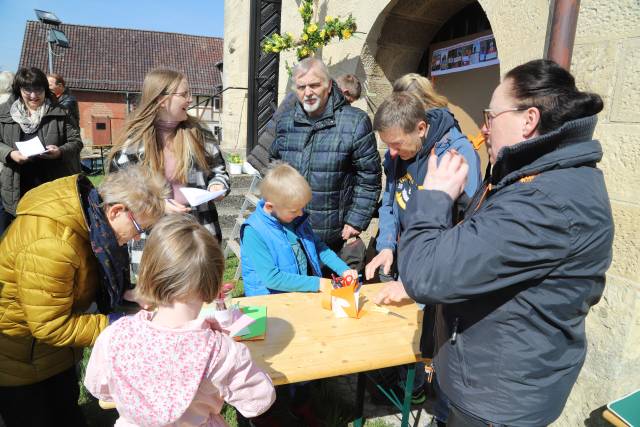 Osterfestgottesdienst mit Osteraktionen