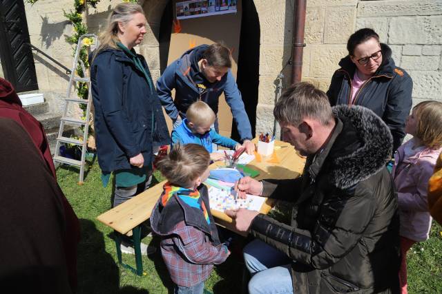 Osterfestgottesdienst mit Osteraktionen