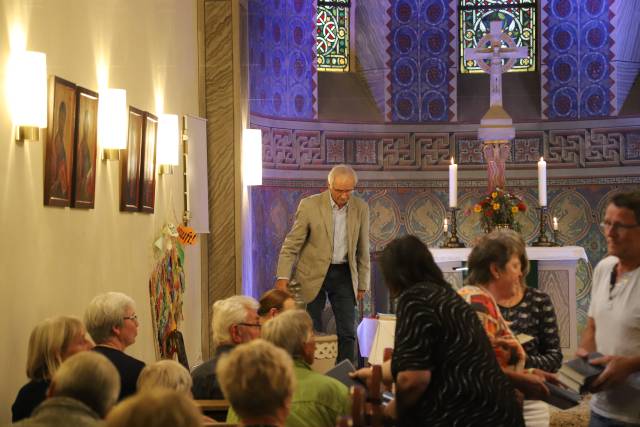 Lesung von Pastor i.R. Makarowski in der St. Franziskuskirche