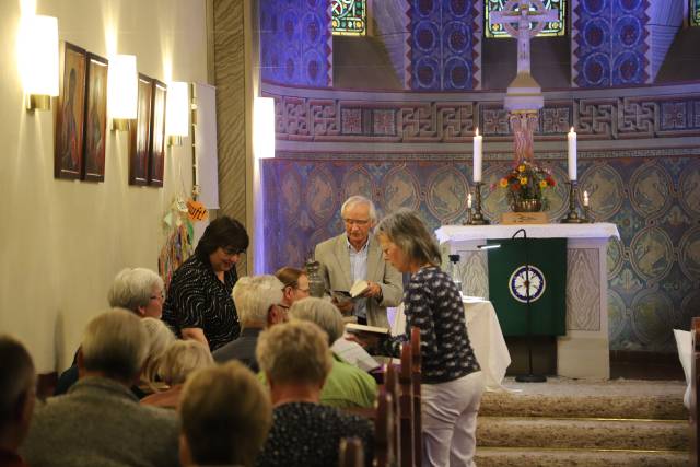 Lesung von Pastor i.R. Makarowski in der St. Franziskuskirche