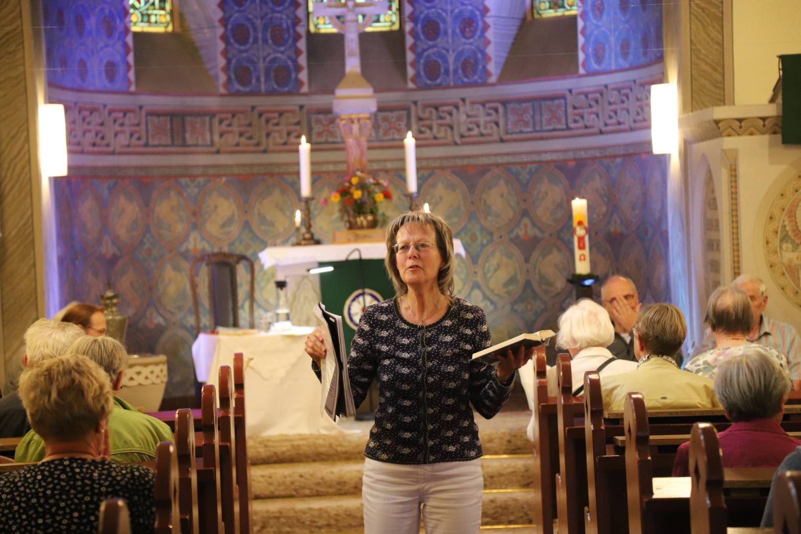 Lesung von Pastor i.R. Makarowski in der St. Franziskuskirche