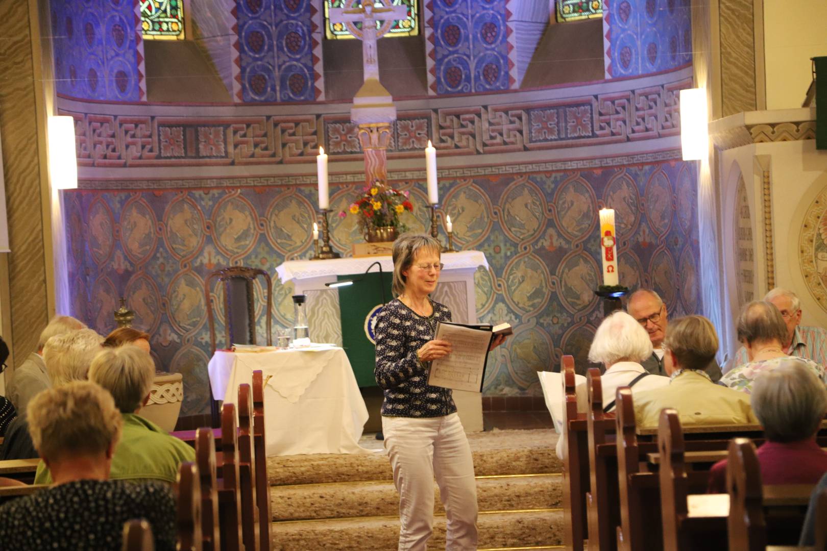 Lesung von Pastor i.R. Makarowski in der St. Franziskuskirche