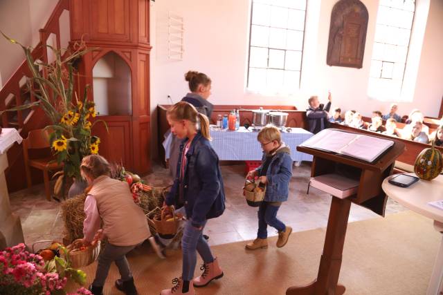 Erntedankfest in der St. Maternuskapelle in Weenzen