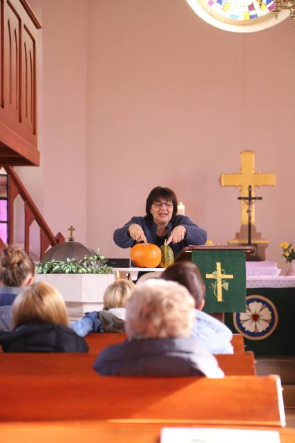 Erntedankfest in der St. Maternuskapelle in Weenzen