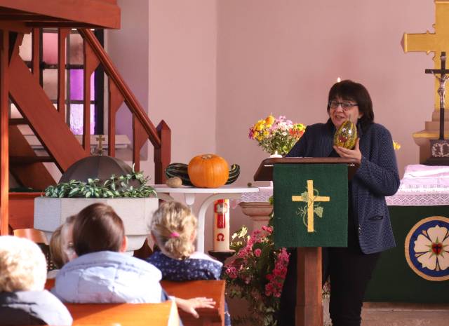 Erntedankfest in der St. Maternuskapelle in Weenzen