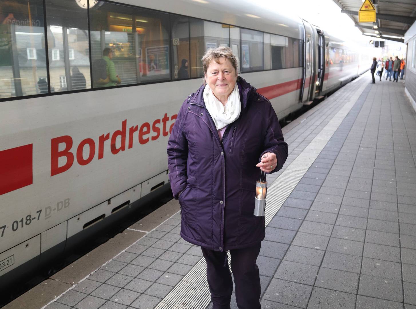 Jutta Hansemann holt das Friedenslicht aus Bethlehem
