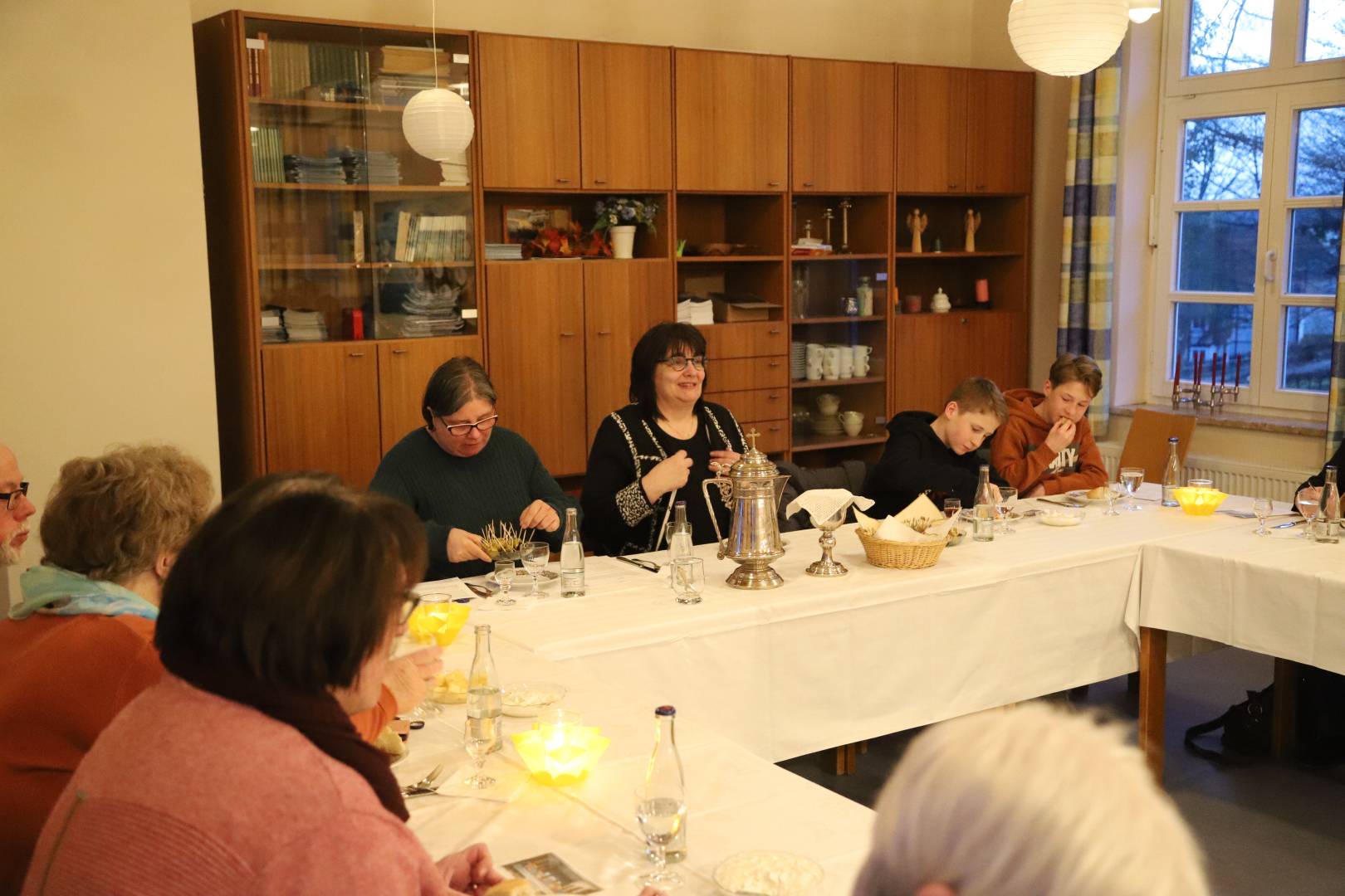 Tischabendmahl am Gründonnerstag im Gemeindehaus in Duingen