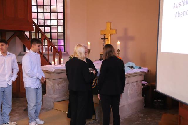 Beichtgottesdienst der Konfirmanden in der St. Maternuskapelle