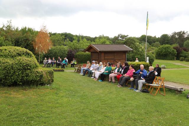 Pfingstgottesdienst im Kleingarten in Duingen