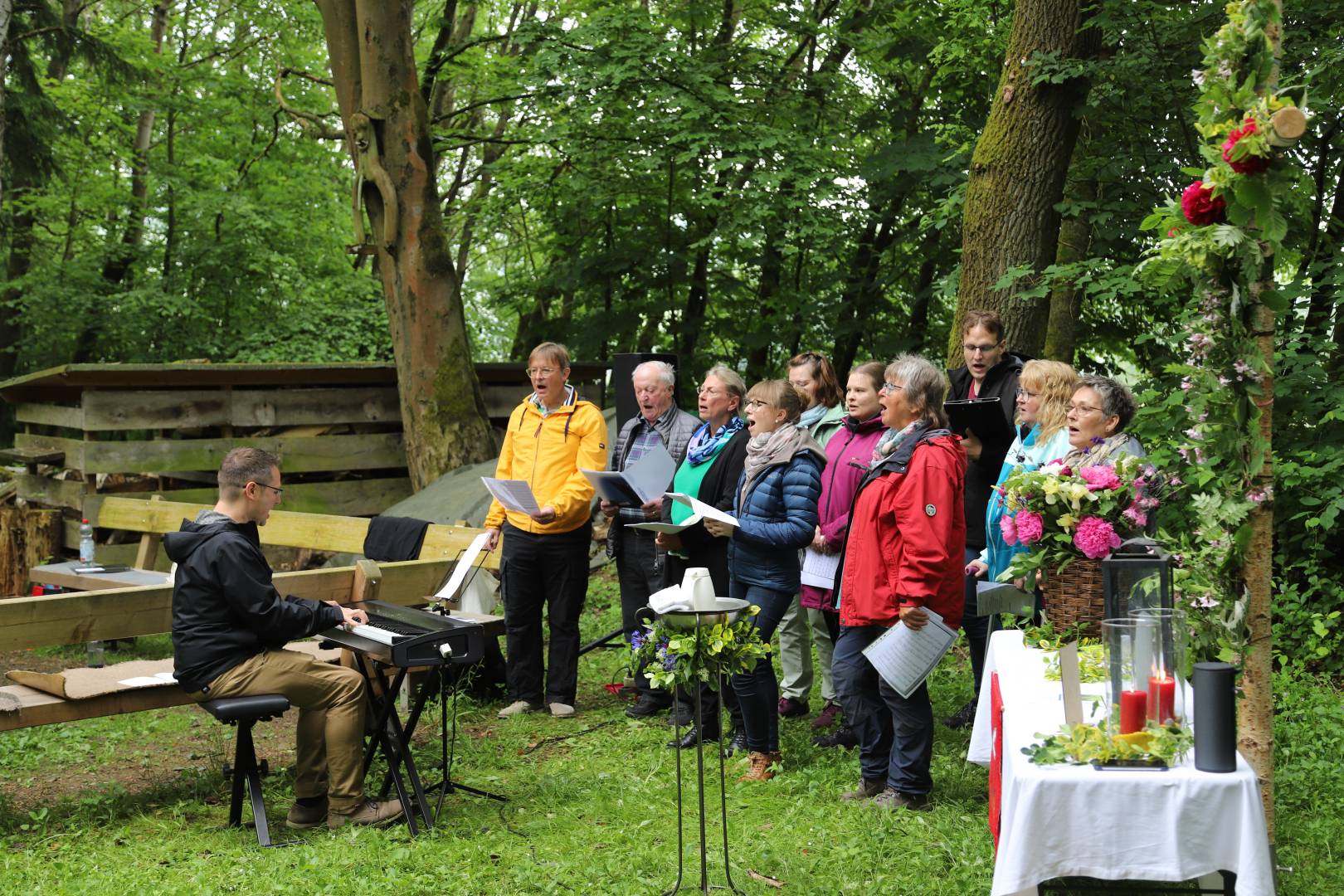 Ökumenischer Pfingstgottesdienst an der Köhlerhütte
