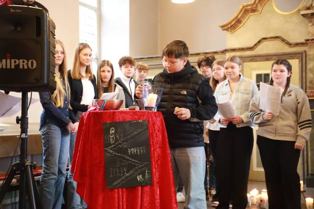 Impressionen vom Vorstellungsgottesdienst der Konfirmanden