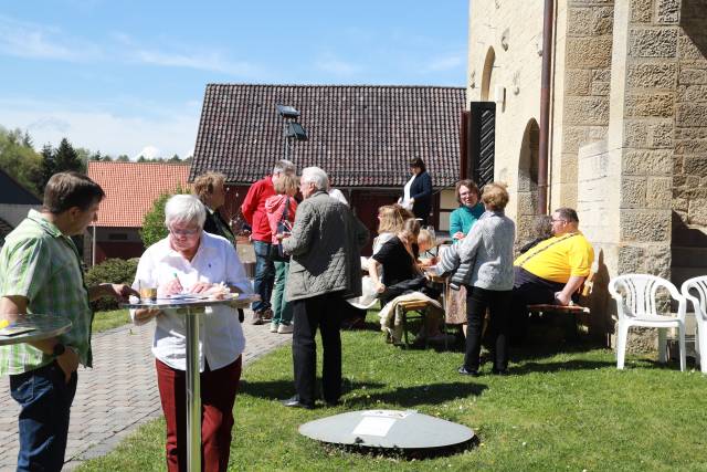 Ostermontag an der St. Franziskuskirche mit Aktionen