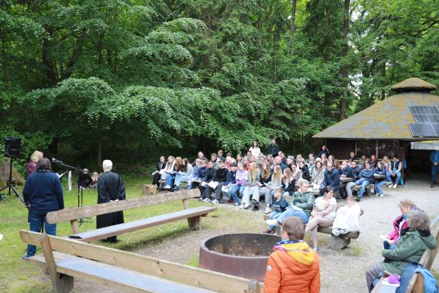 Begrüßungsgottesdienst an der Köhlerhütte