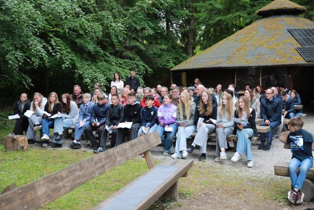 Begrüßungsgottesdienst an der Köhlerhütte
