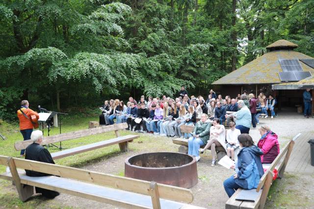 Begrüßungsgottesdienst an der Köhlerhütte