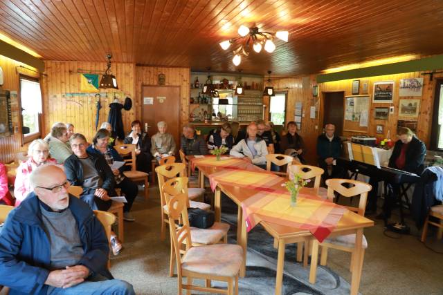 Gottesdienst am Pfingstsonntag im Kleingarten