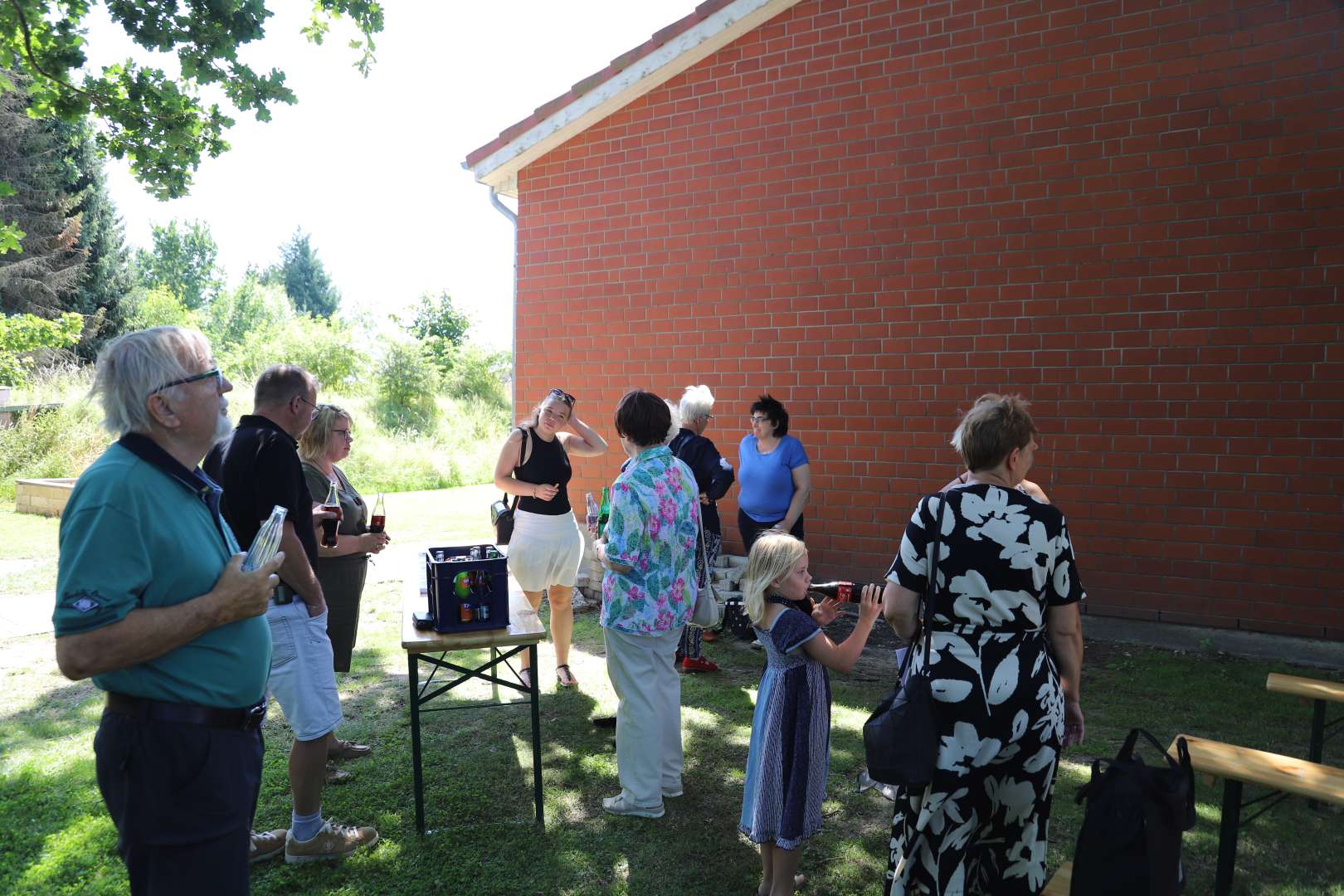 Sommerkirche in Weenzen an der Mehrzweckhalle