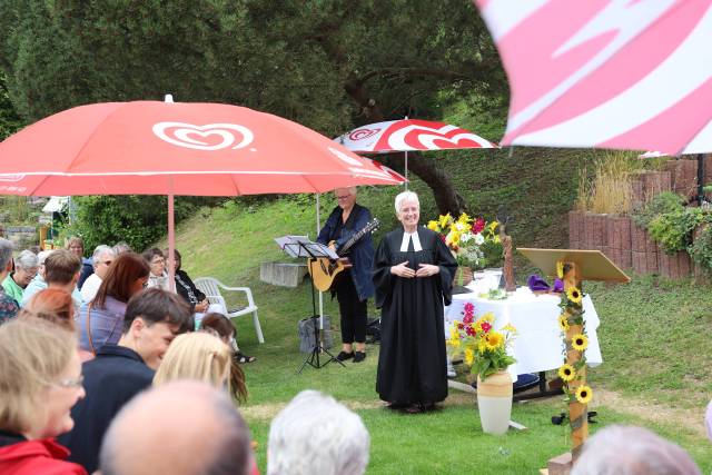 Freiluftgottesdienst im Hilsbad Hohenbüchen