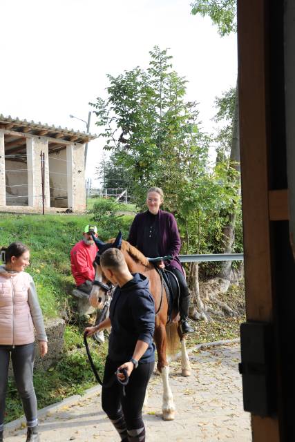 Ökumenisches Erntedankfest im Reitstall