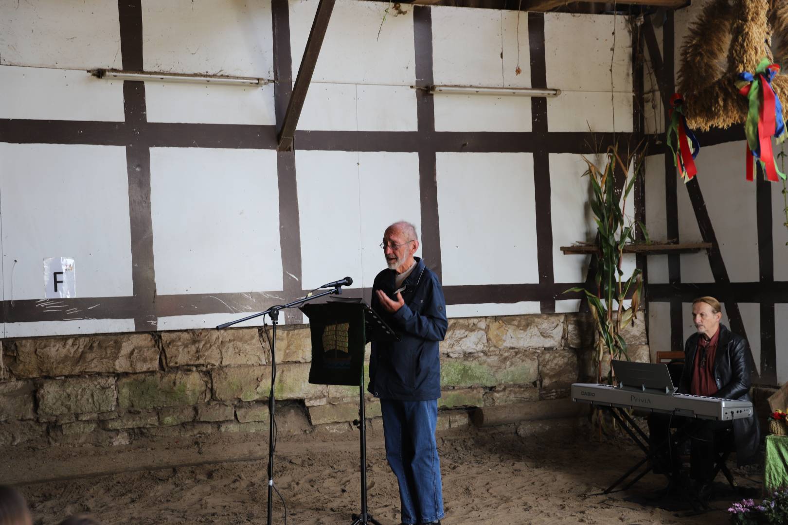 Ökumenisches Erntedankfest im Reitstall